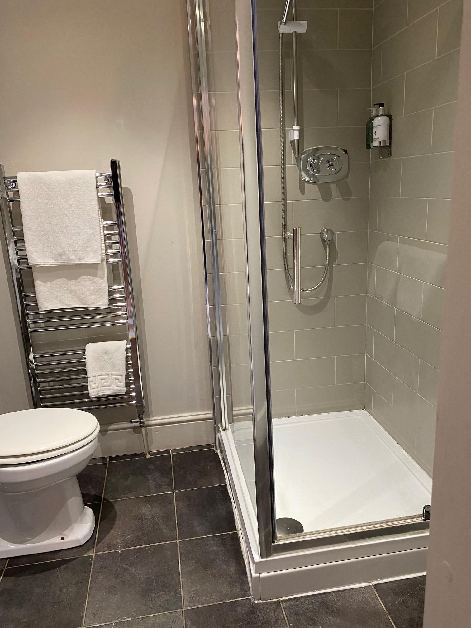 classic double room, ensuite (room 10) | bathroom