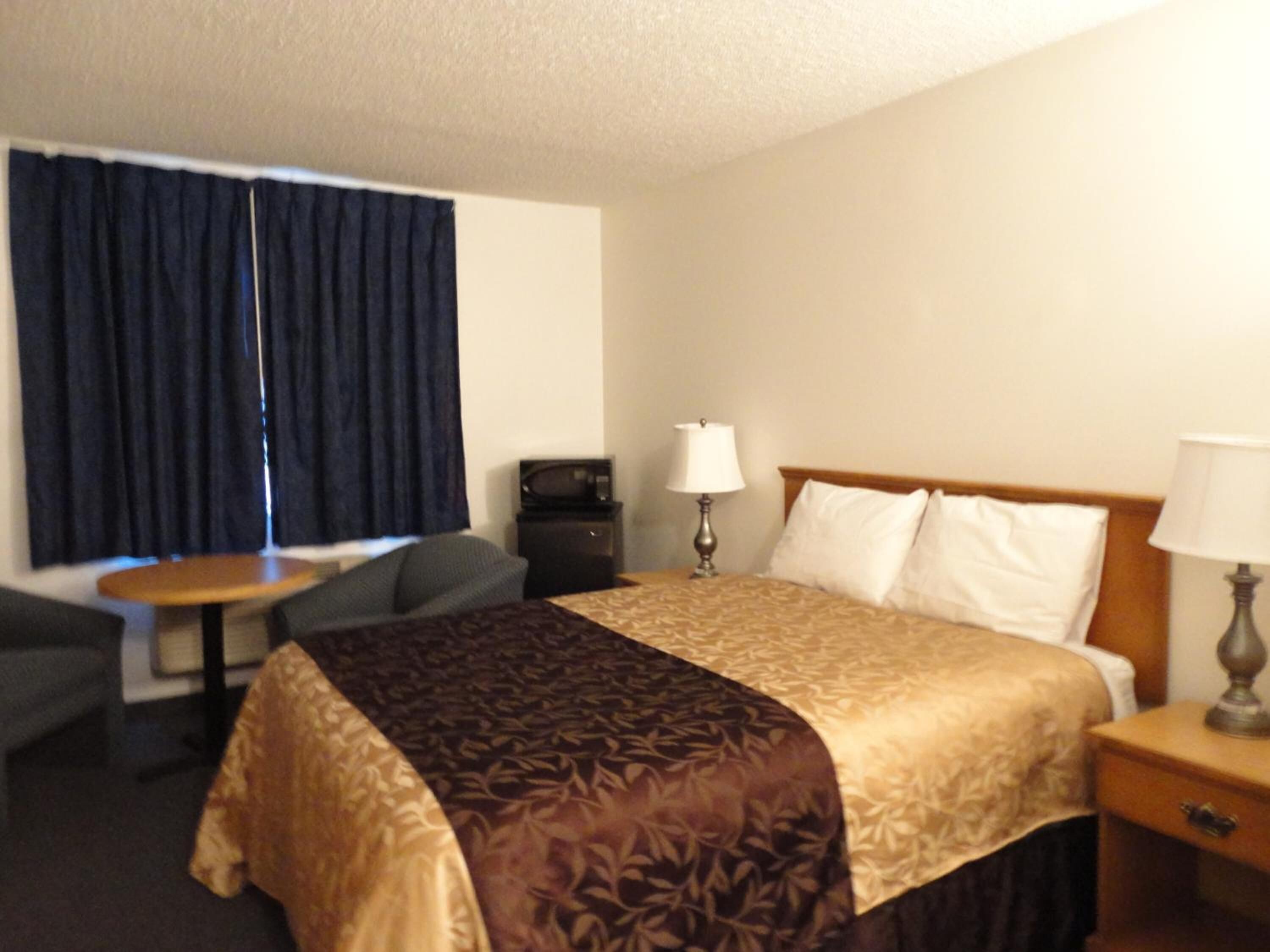 desk, blackout curtains, free cots/infant beds, free wifi