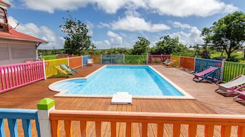 Utomhuspool