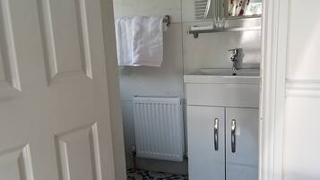 Suite, salle de bains attenante | Salle de bain