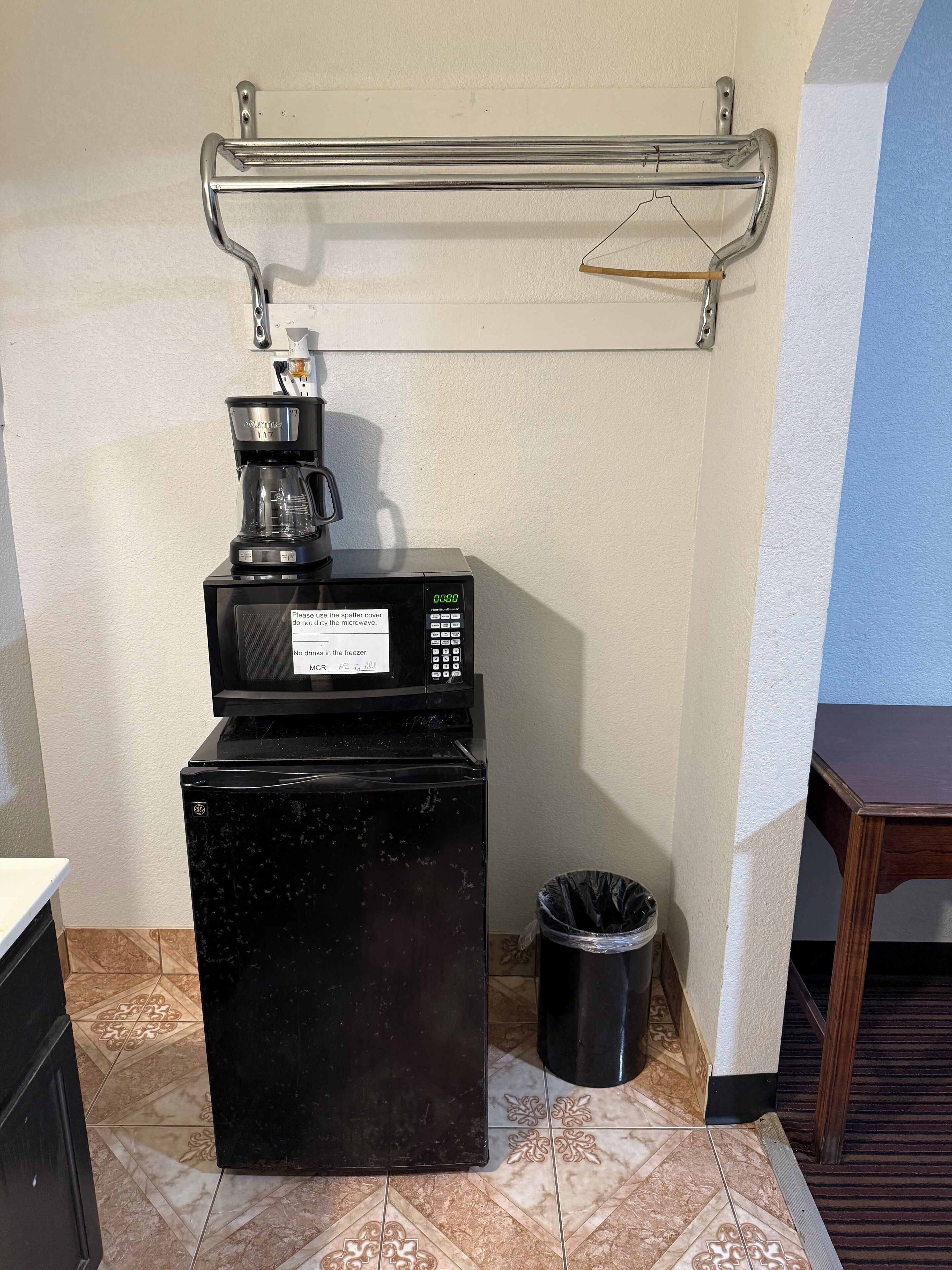 Standard Room, 2 Double Beds | Mini-refrigerator