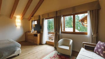 Suite, Balcony, Mountain View | Premium bedding, down duvets, pillow-top beds, minibar