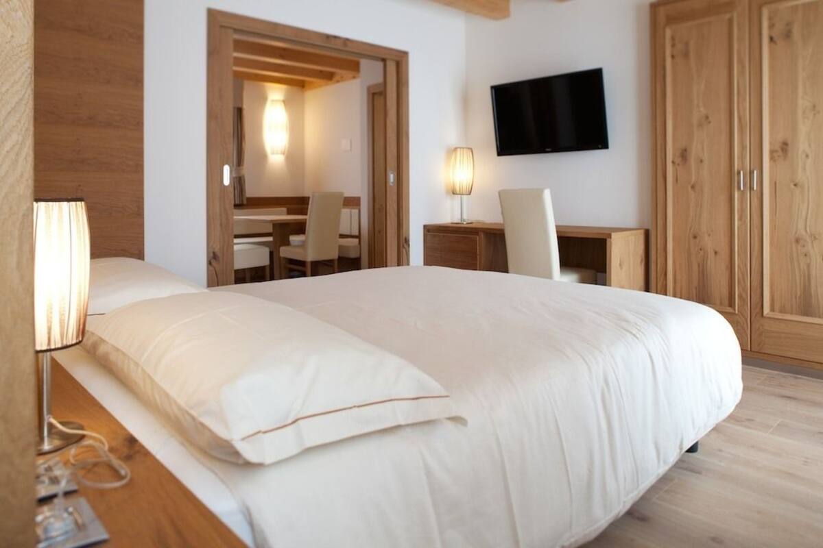 Suite, balcon, vue montagne