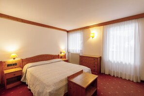 Comfort Double Room, Balcony | Premium bedding, down comforters, pillowtop beds, minibar - Sayonara Nature & Wellness Hotel (Primiero San Martino di Castrozza)
