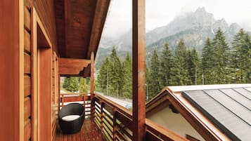 Suite, balcon, vue montagne