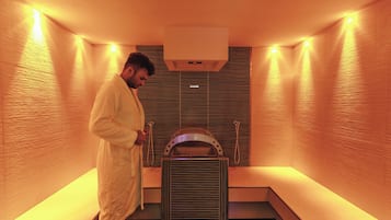 Couples treatment room(s), sauna, hot tub, steam room