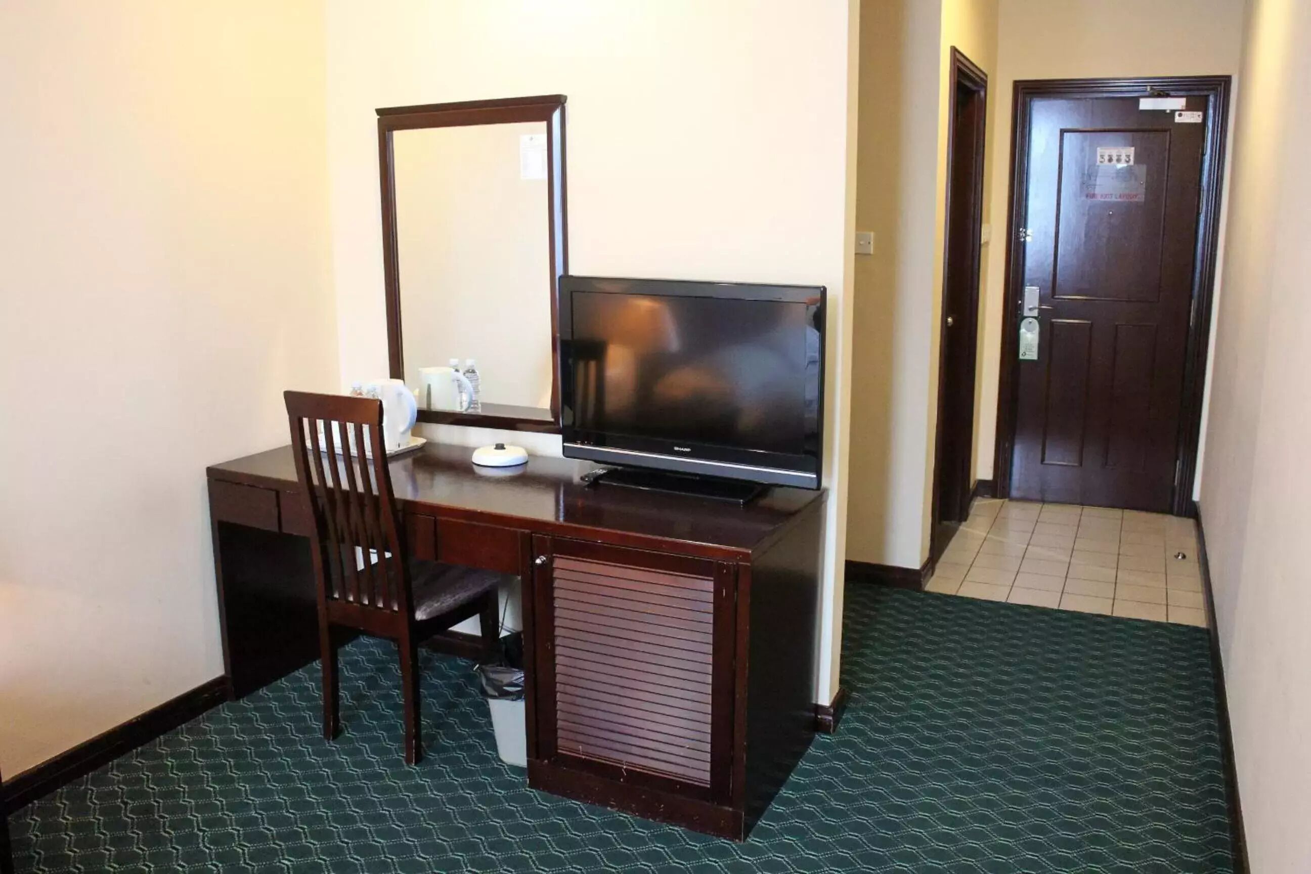 1 bedroom, in-room safe, iron/ironing board, free wifi