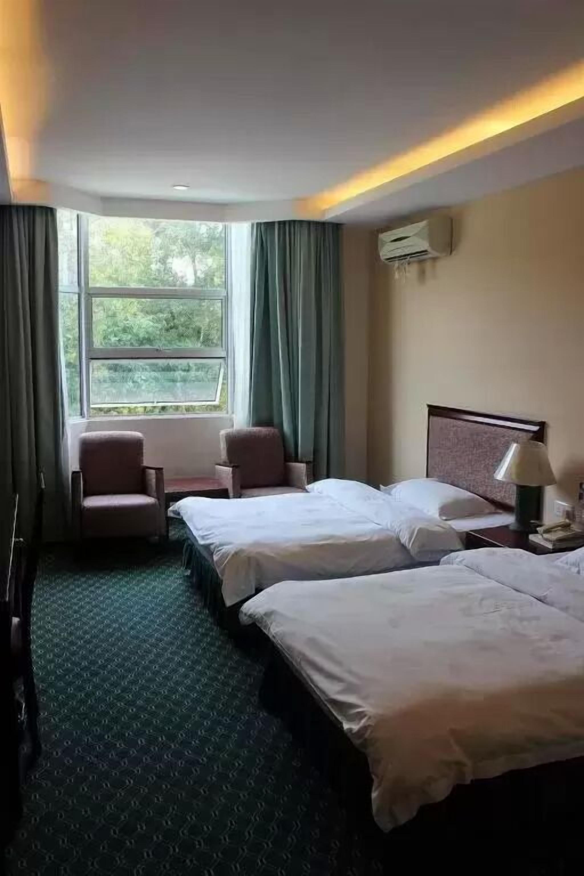1 bedroom, in-room safe, iron/ironing board, free wifi