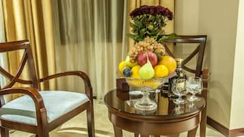 Ropa de cama de alta calidad y minibar
