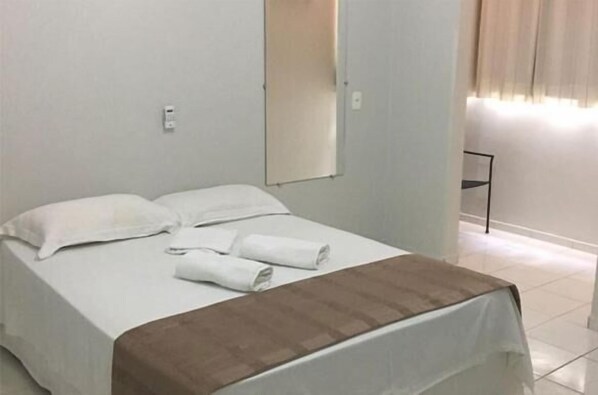 Minibar, iron/ironing board, free WiFi