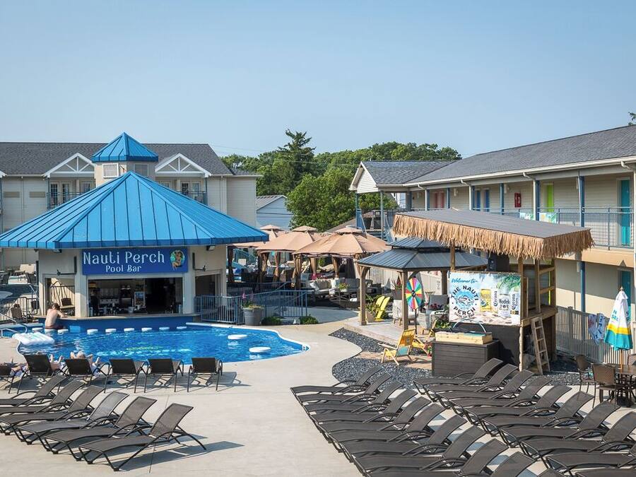 2 bars/lounges, 2 poolside bars, swim-up bar