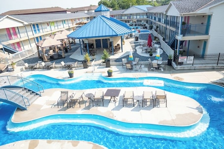 Standard Room, 2 Queen Beds, Balcony, Pool View | Desk, blackout drapes, iron/ironing board, free WiFi. Islander Inn