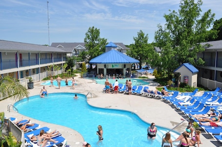 3 outdoor pools, open 9:00 AM to 9:00 PM, cabanas (surcharge). Islander Inn