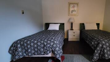 Standard Double or Twin Room, Multiple Beds | Desk, free WiFi, bed sheets