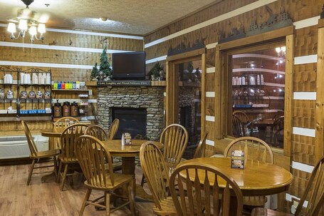 Timbers Lodge - Image 3