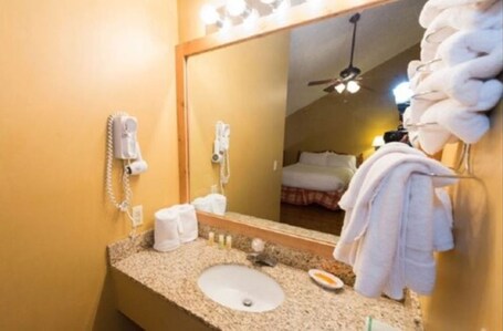Timbers Lodge - Image 12