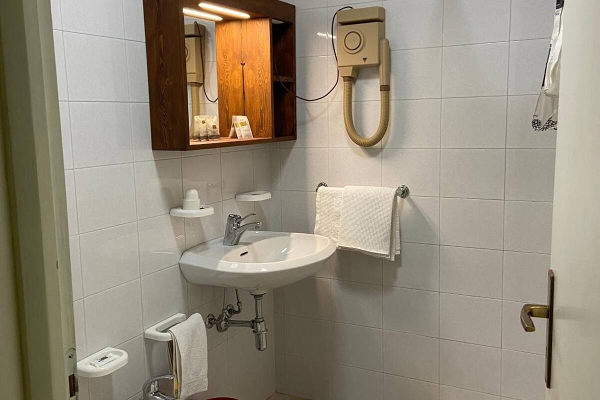 shower, free toiletries, hair dryer, bathrobes