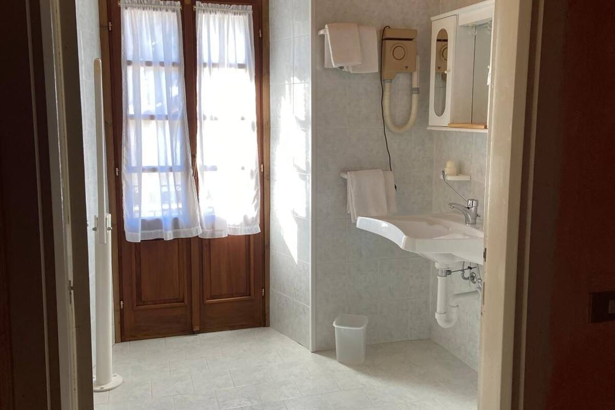 shower, free toiletries, hair dryer, bathrobes