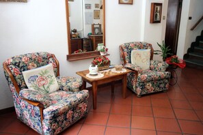 ロビー応接スペース