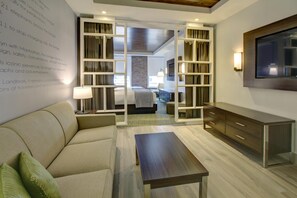 Suihku, ilmaiset hygieniatuotteet, hiustenkuivaaja, pyyhkeet