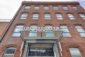 Exterior - The Brooklyn (Brooklyn)