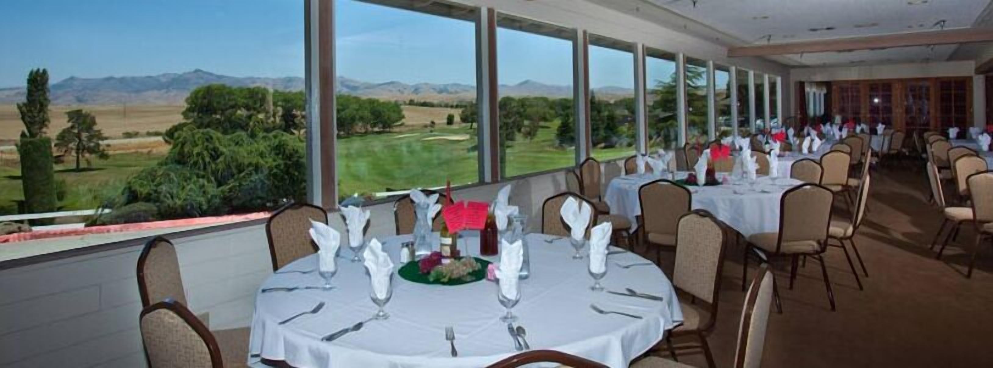 Banquet hall