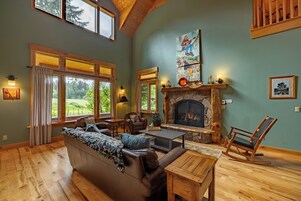 尊贵独立别墅, 5 间卧室, 山景, 山腰 | 客厅