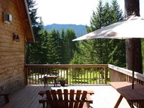 Forest Retreat Cabin | 阳台