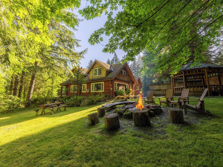 Chalet rustique classique (Cooper Creek Side Cabin) | Vue de la chambre