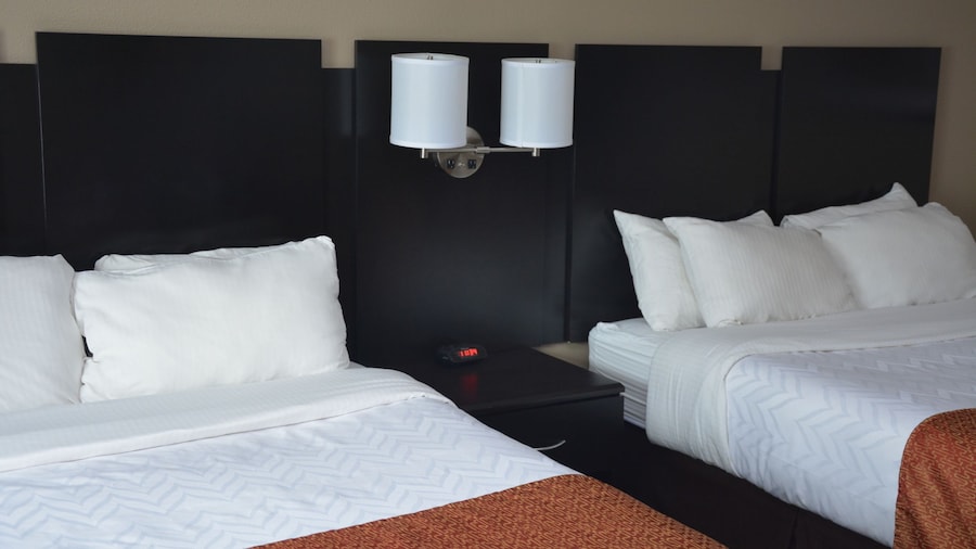 Roosevelt Inn and Suites