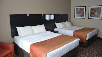 Quarto superluxo, 2 camas Queen | Roupas de cama premium, escrivaninha, ferros/tábuas de passar roupa