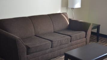 Lyxsvit - 1 sovrum | Vardagsrum | 37-tums LCD-tv med satellitkanaler och tv