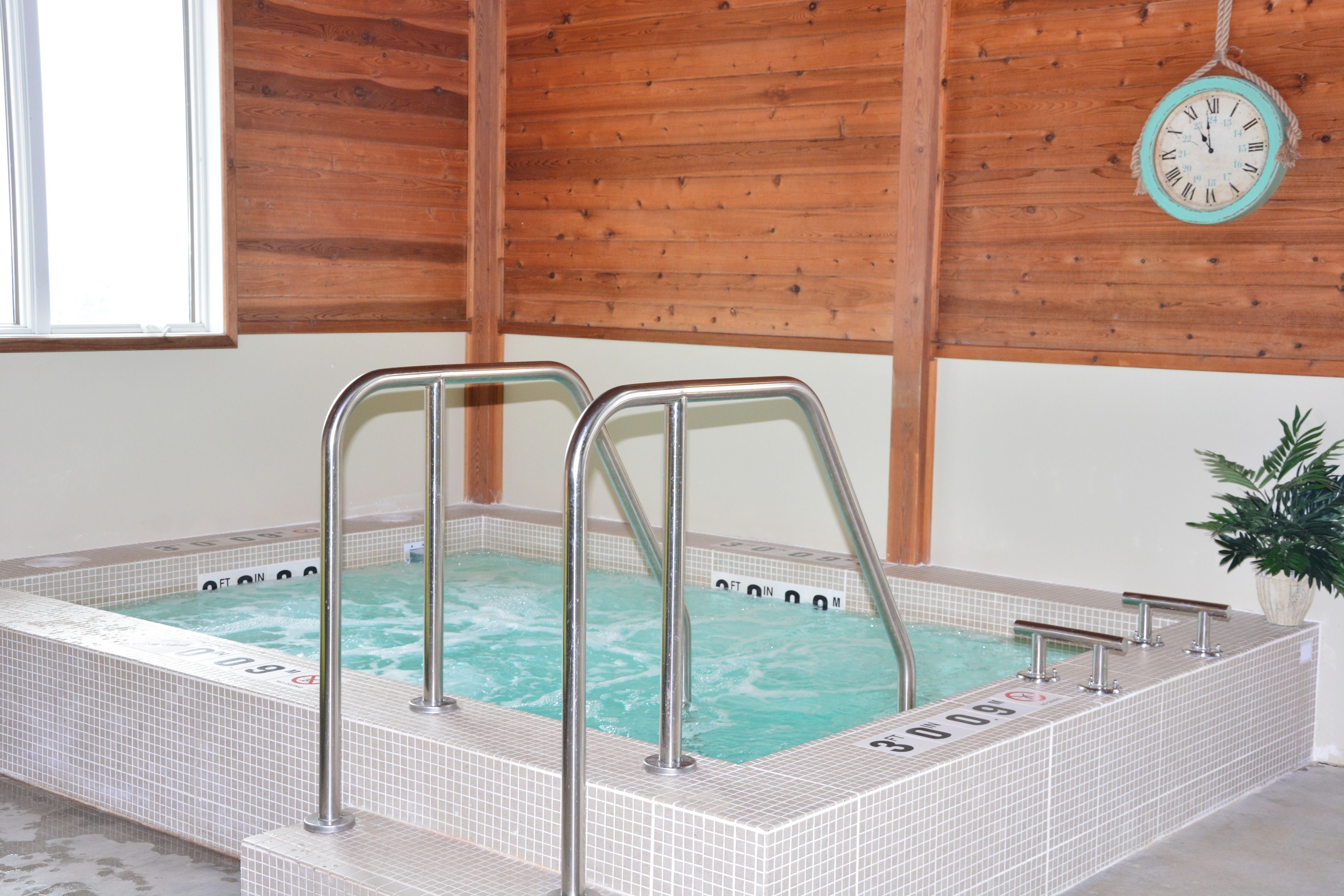Indoor spa tub