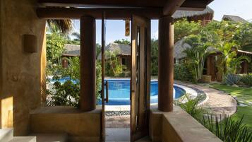 Luxury Suite, 1 Bedroom, Bayview | Terras