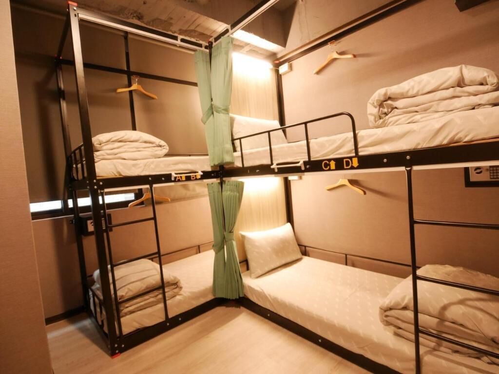 In-room safe, soundproofing, free WiFi, bed sheets