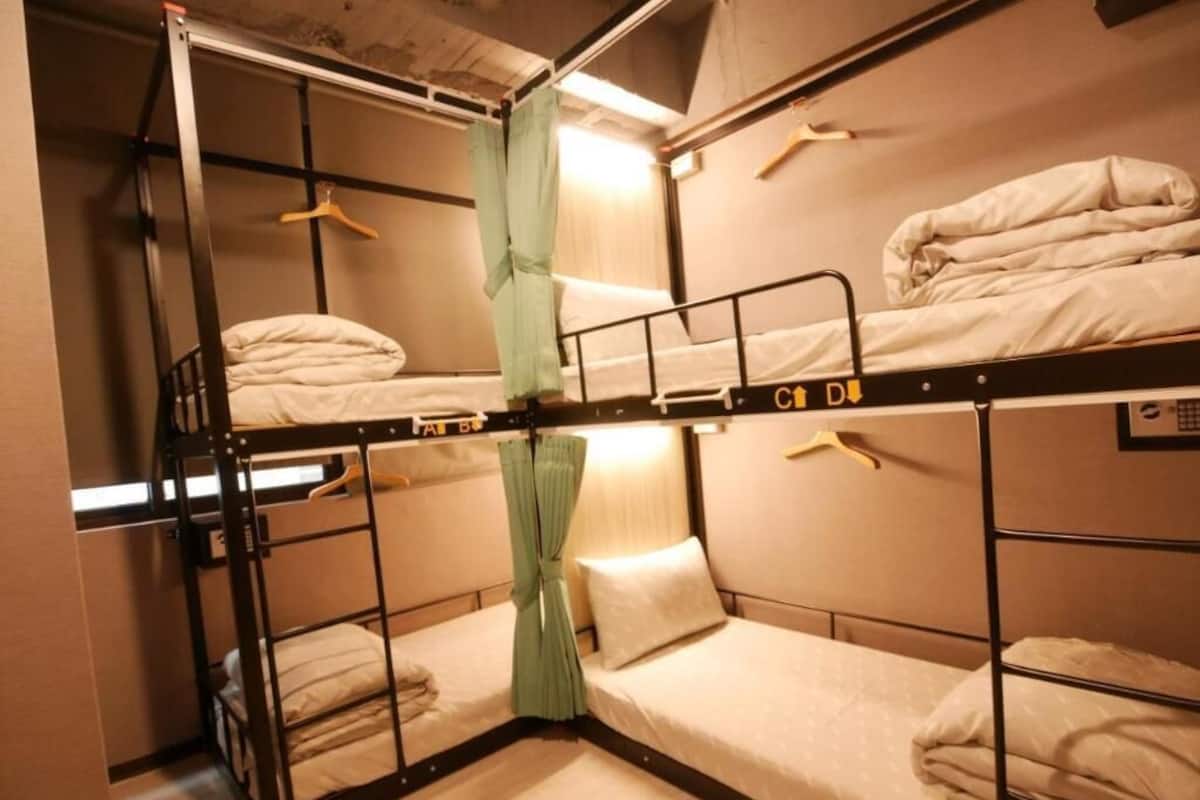 Caja de seguridad en la habitación y sistema de insonorización