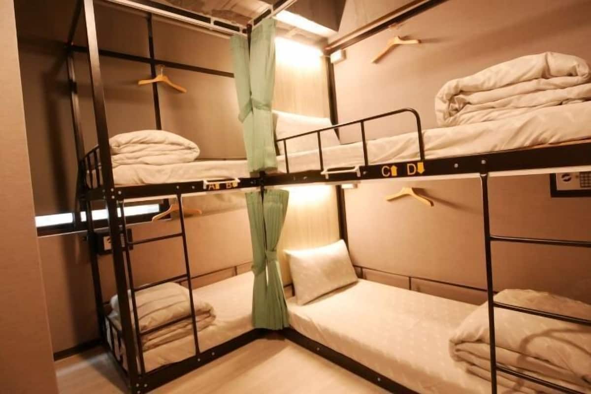 Caja de seguridad en la habitación, insonorización y wifi gratis