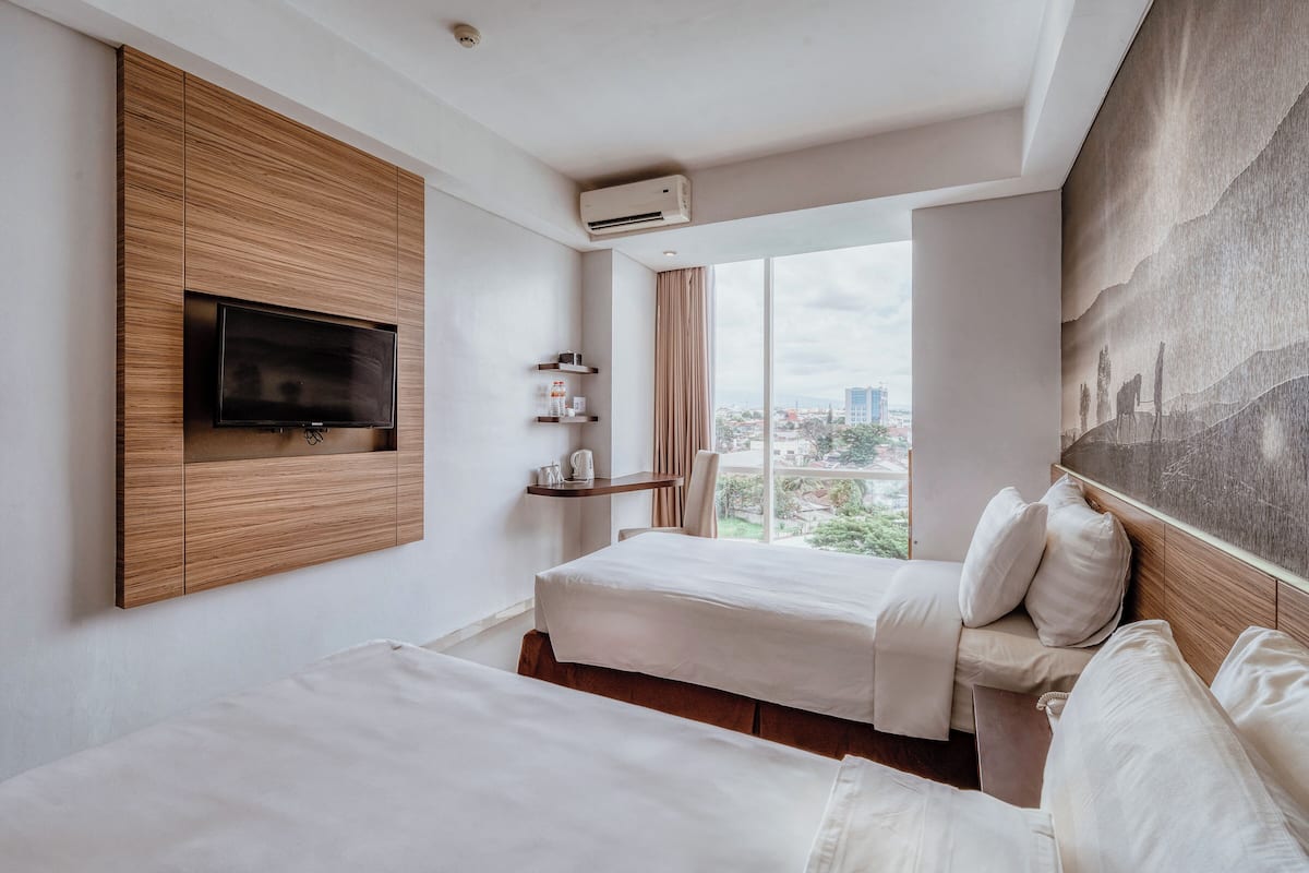 Superior Twin Room | In-room safe, desk, soundproofing, free WiFi