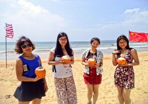 On the beach, motor boating - Latheena Resort (Weligama)