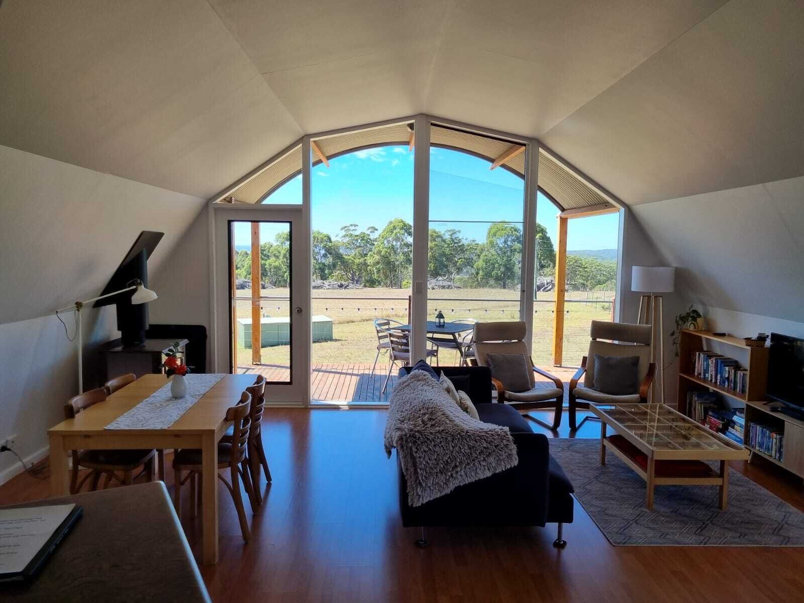 2 bedrooms, pillow-top beds, individually decorated
