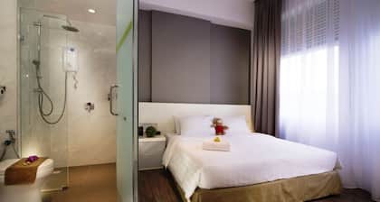 T+ Hotel Macallum