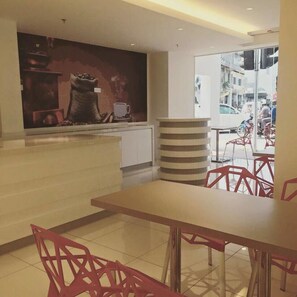 Dining - T+ Hotel Macallum (George Town)