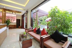 Lobby sitting area - Hoi An Travel Lodge Hotel (Hoi An)