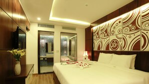 Suite, City View