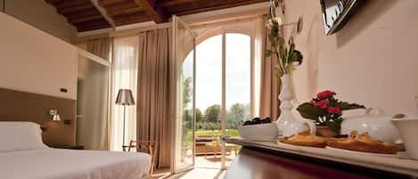 Literie de qualité supérieure, coffres-forts dans les chambres, bureau