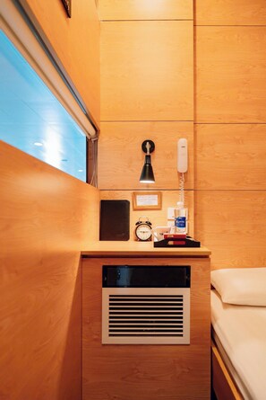 Chambre simple de base | Literie hypoallergénique, minibar contenant certains articles gratuits