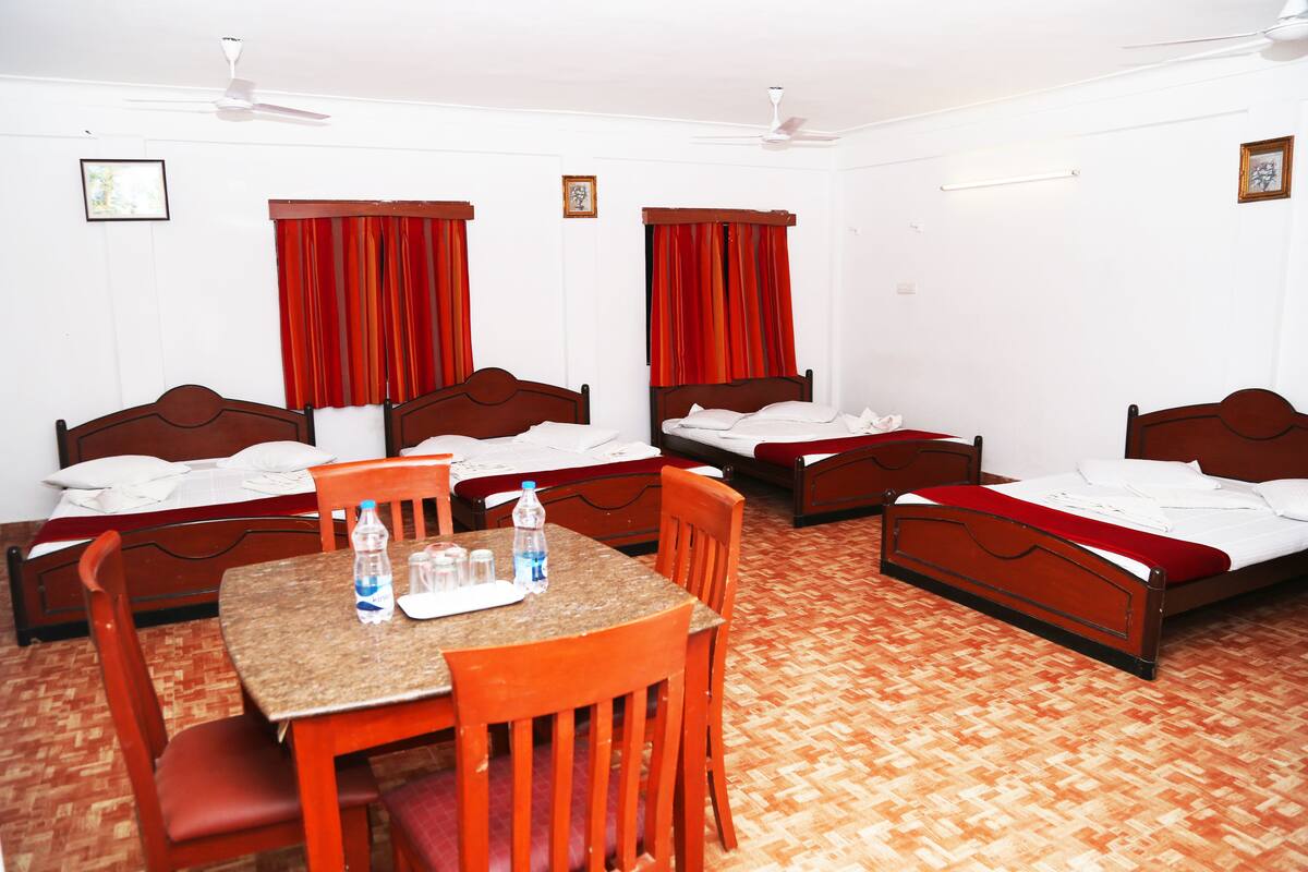Premium bedding, desk, rollaway beds