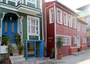 Exterior - Mansion by Cheers (Istanbul)