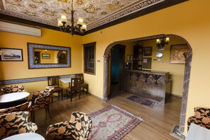 Interior - Mansion by Cheers (Istanbul)