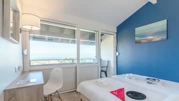 2 habitaciones, escritorio, tabla de planchar con plancha y wifi gratis